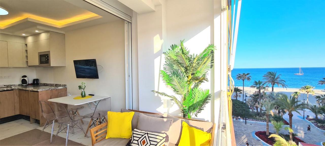Apartment Linea De Playa Estepona Bagian luar foto