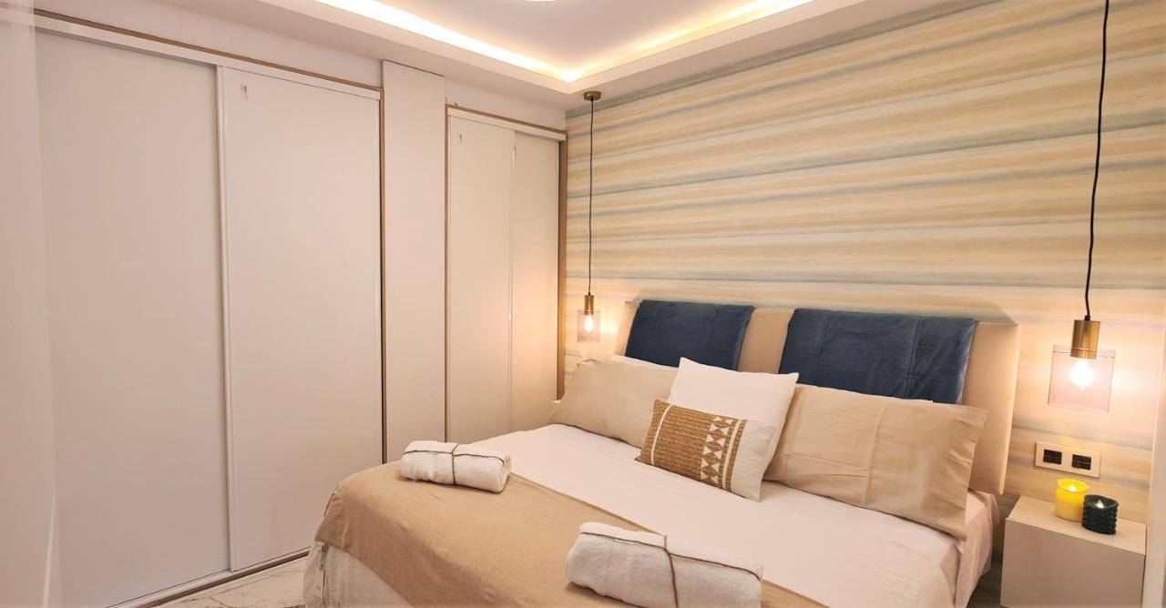 Apartment Linea De Playa Estepona Bagian luar foto
